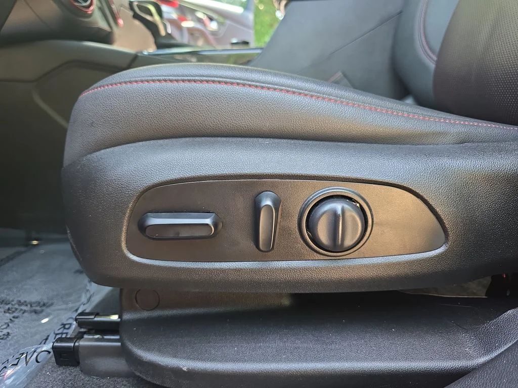 Used 2021 Red Chevrolet RS image 32