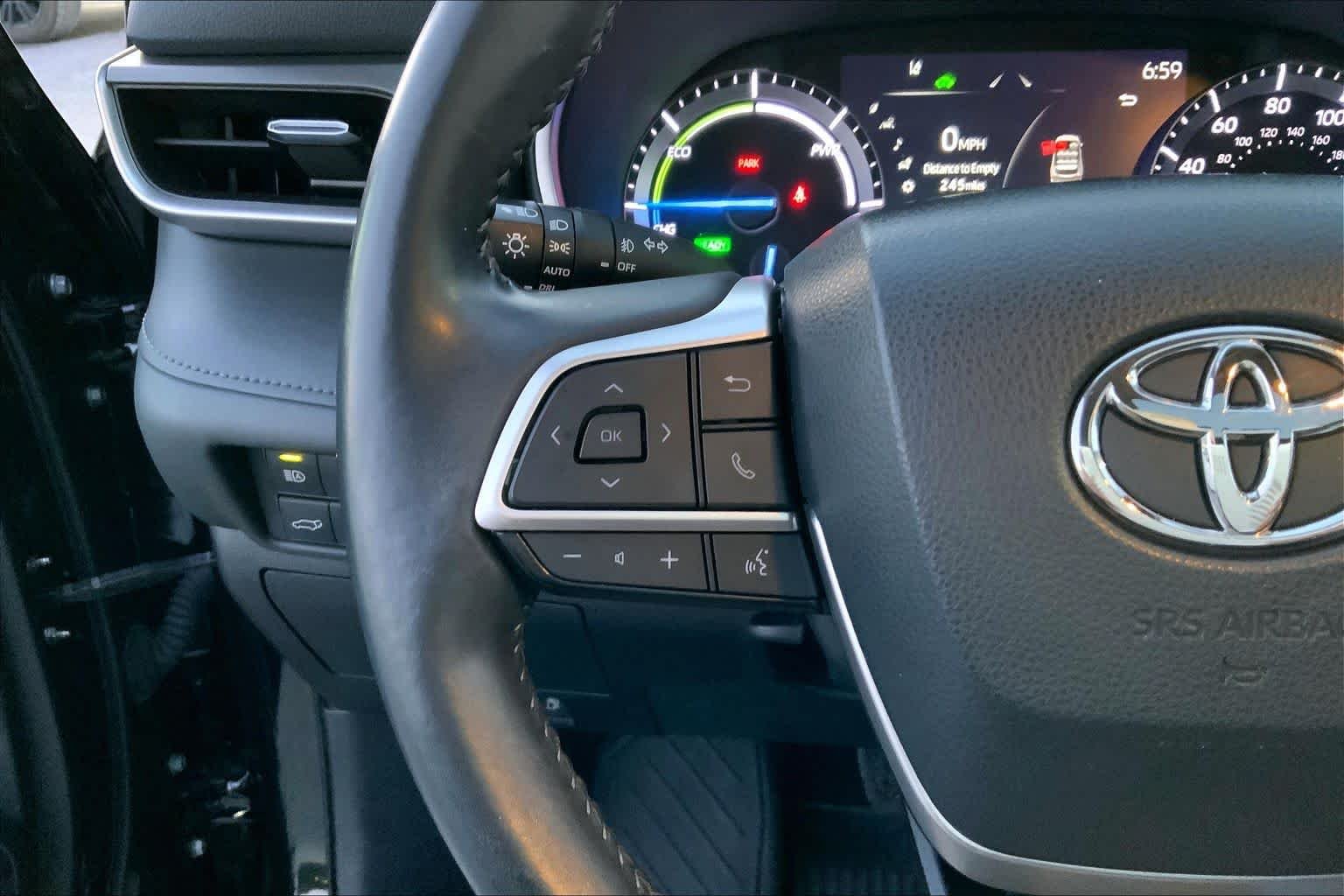Used 2022 Midnight Black Metallic Toyota Hybrid XLE image 23