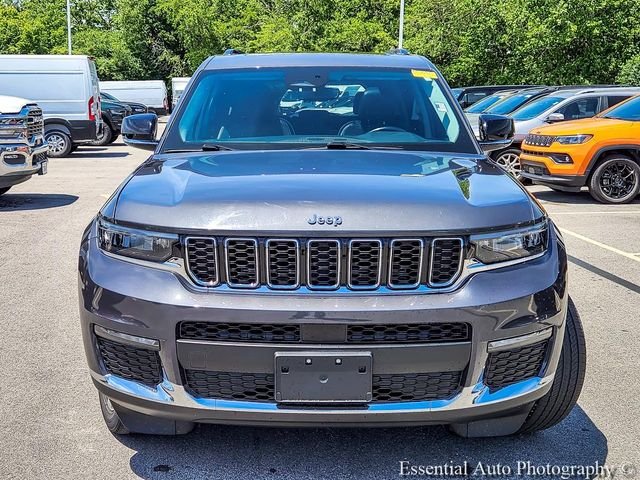 Used 2021 Gray Jeep Limited image 4