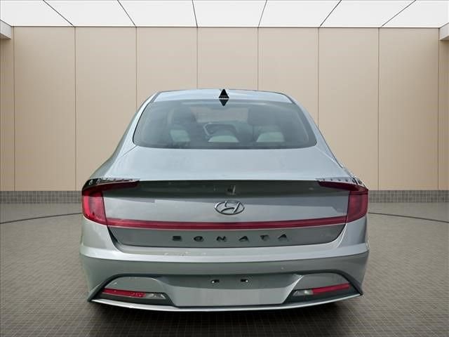 Used 2023 Gray Hyundai SE image 17