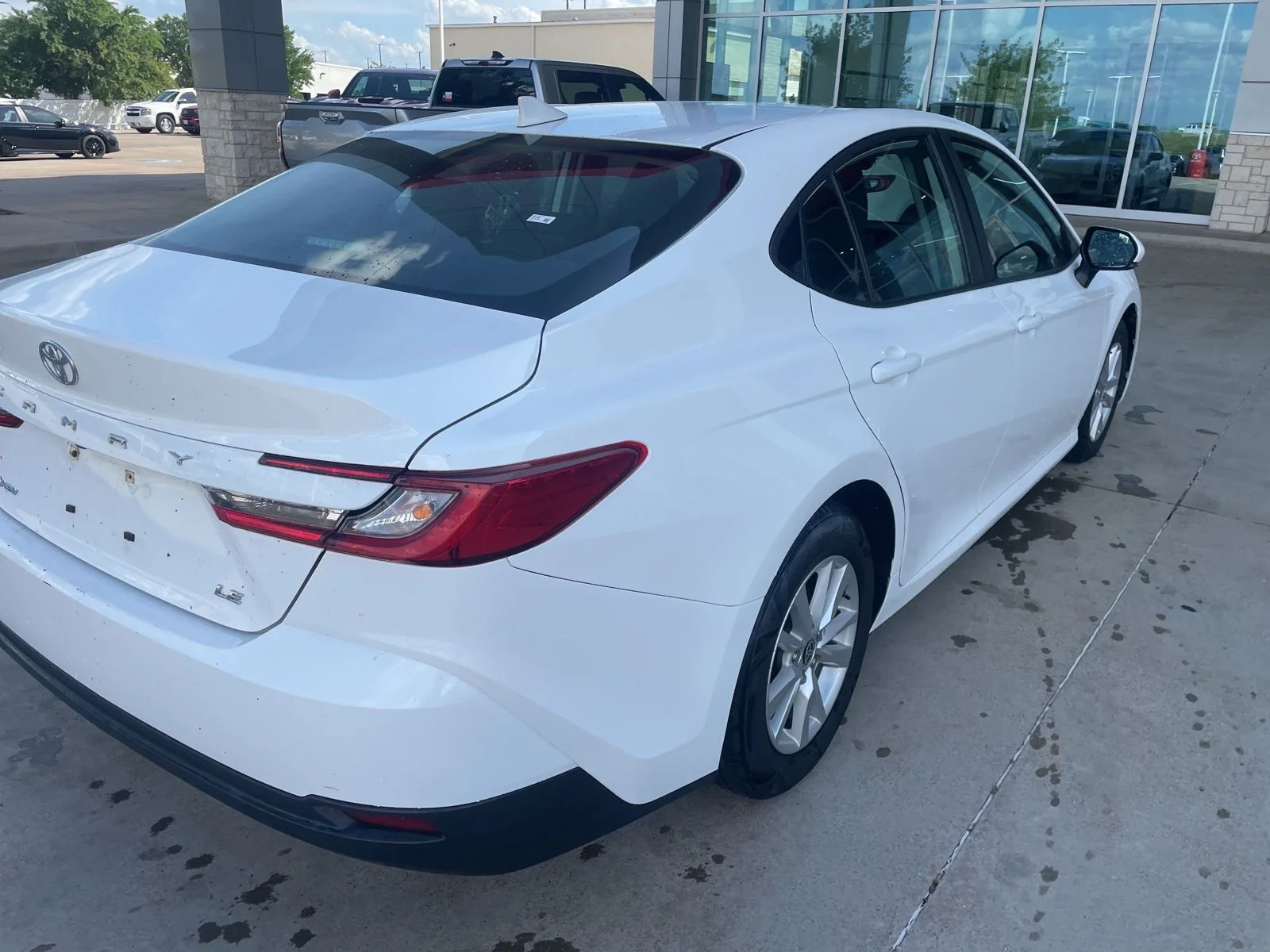 Used 2025 White Toyota LE image 9