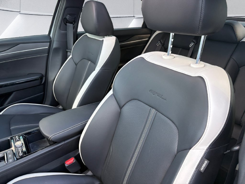 Used 2025 Gray Kia GT-Line image 8