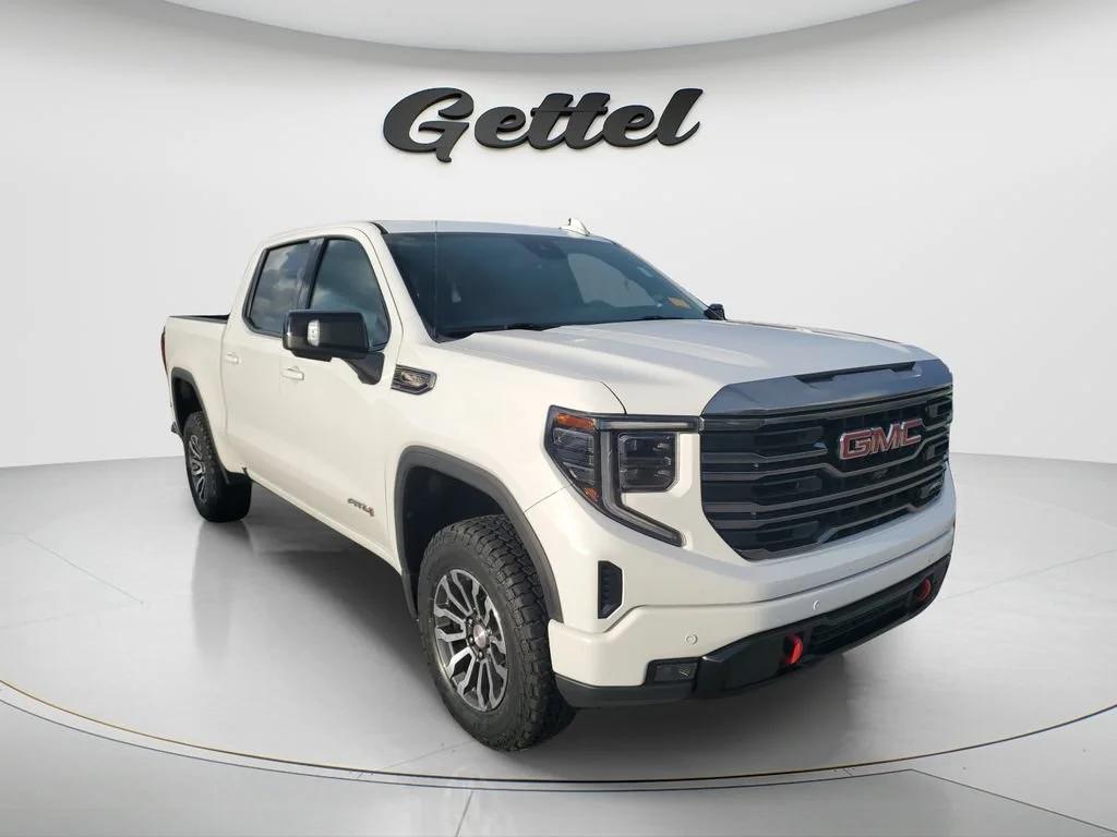 Used 2023 White GMC AT4 image 3