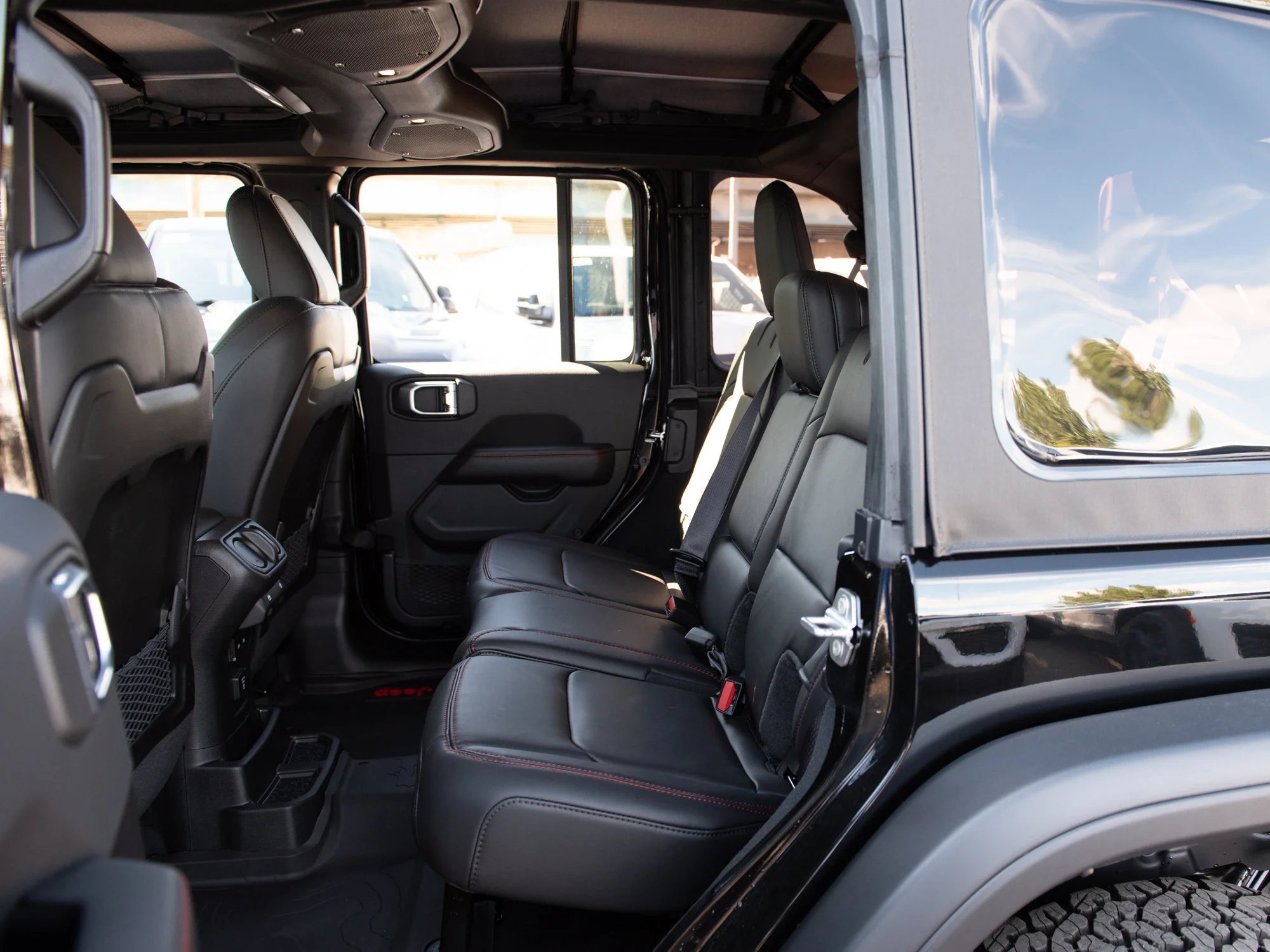 New 2026 Black Jeep Rubicon* 4 Door 4x4, Soft Top, Nappa Leather, Rock Rails image 21