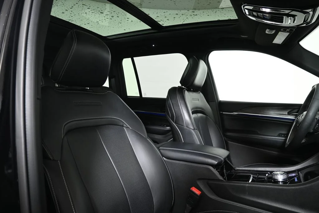 2023 Jeep Grand Cherokee Overland - Photo 35