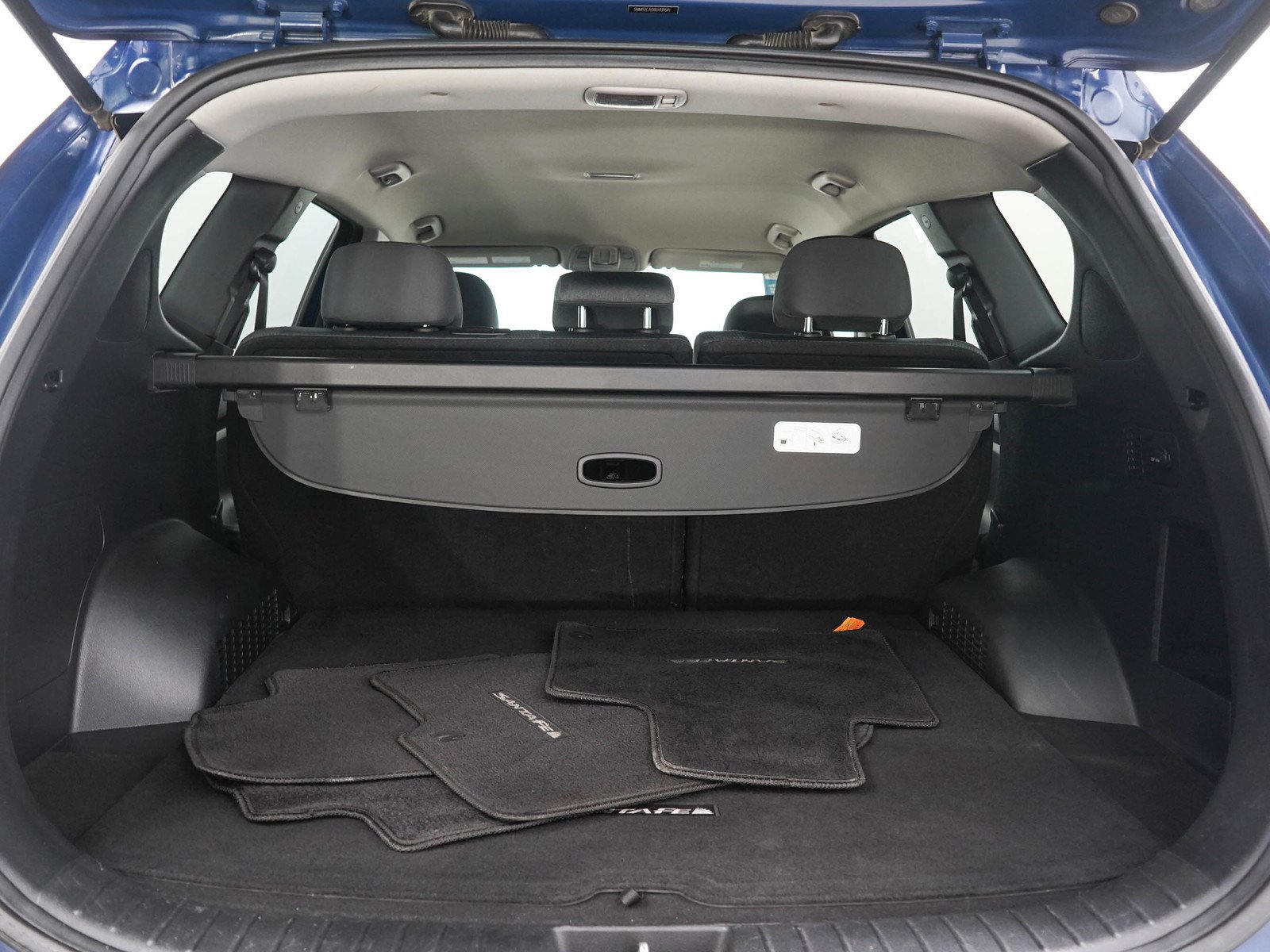 2020 Hyundai Santa Fe SE - Photo 11