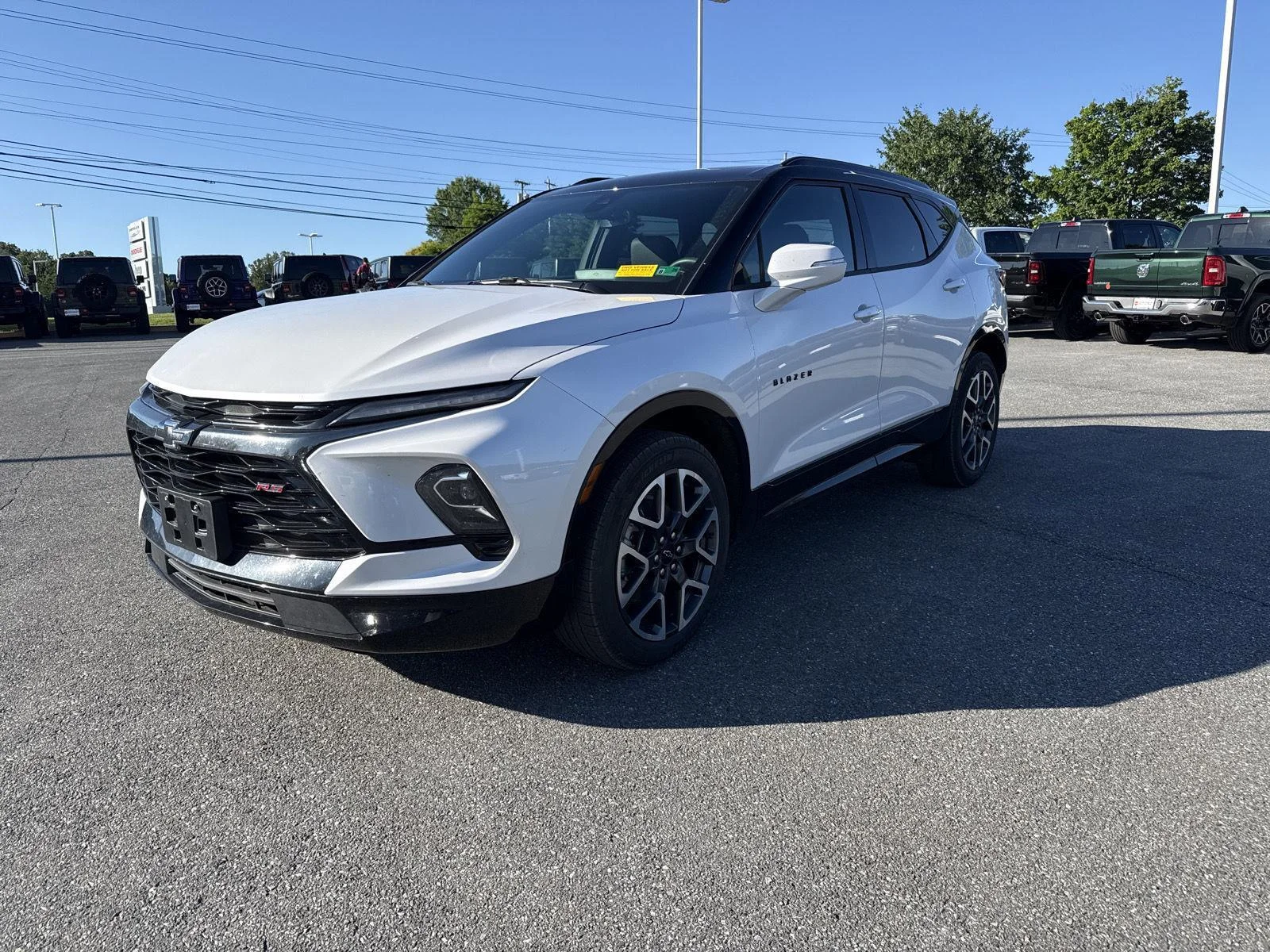 Used 2025 Iridescent Pearl Tricoat Chevrolet RS image 3