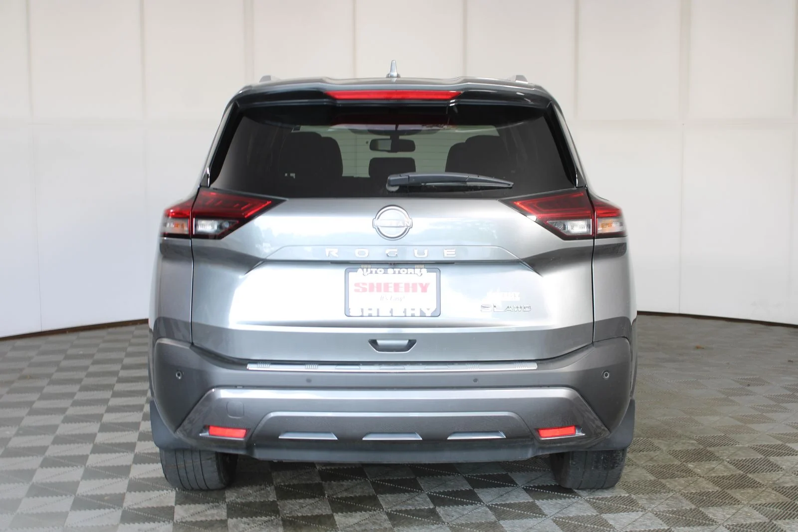 Used 2023 Gray Nissan SL image 5