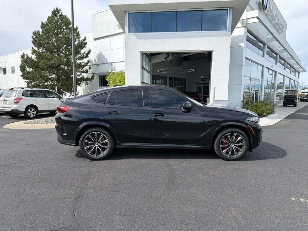Used 2025 Black BMW xDrive40i image 6