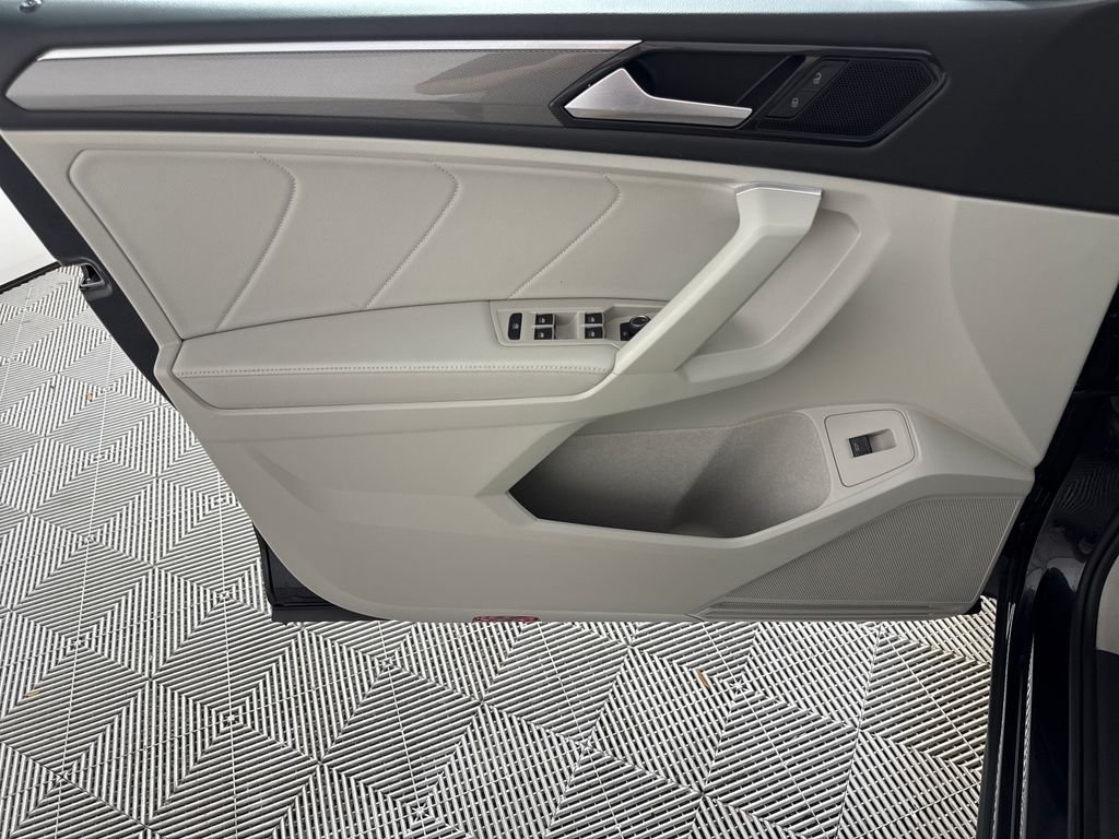 2024 Volkswagen Tiguan SE R-LINE BLACK - Photo 10