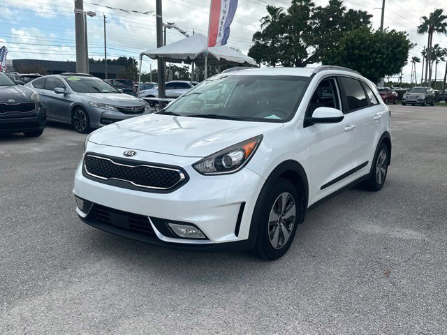 Used 2018 Kia Niro LX with VIN KNDCB3LC1J5109361 for sale in Stuart, FL