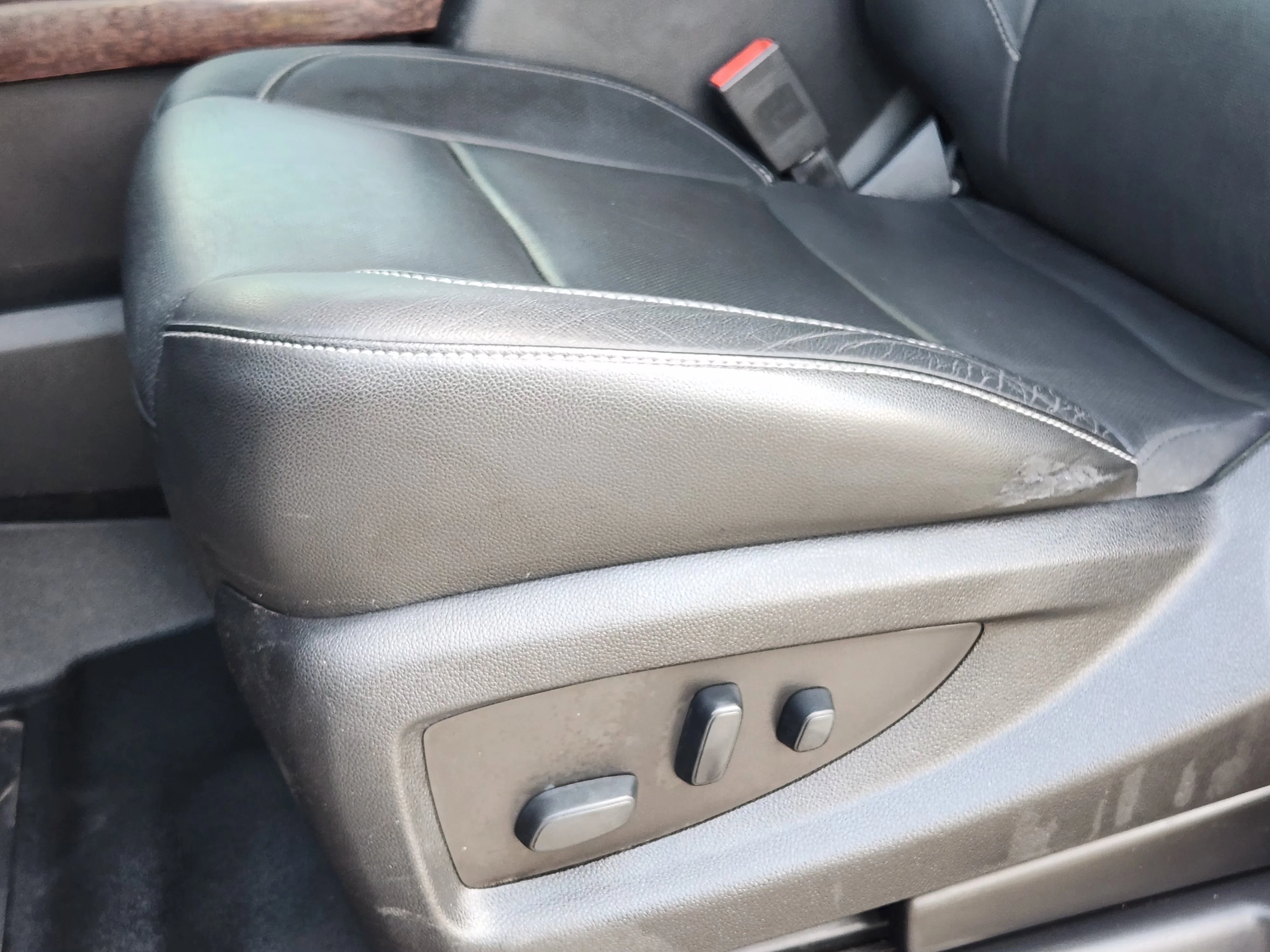 Used 2018 Onyx Black GMC SLT image 24