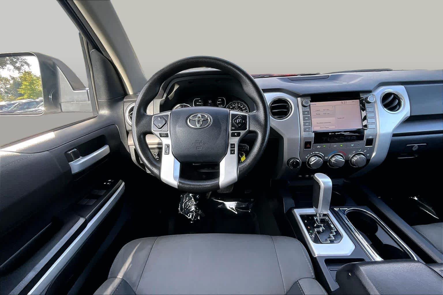 Used 2020 Super White Toyota SR5 image 6