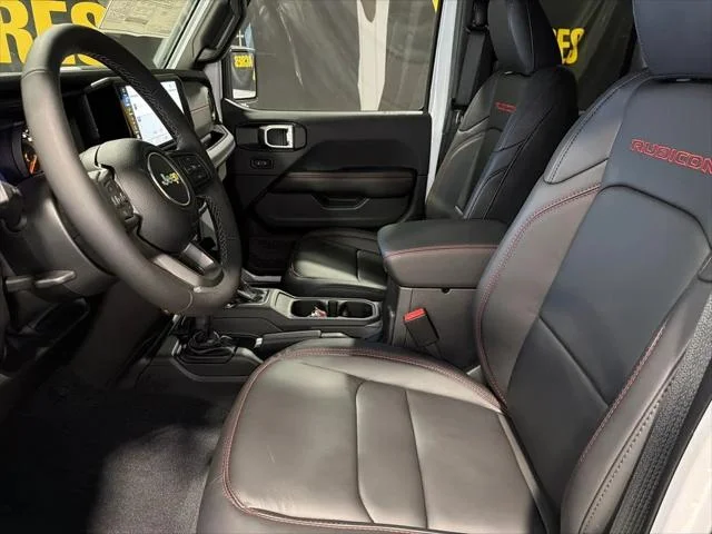 New 2026 Bright White Clear-Coat Exterior Paint Jeep Rubicon X image 13