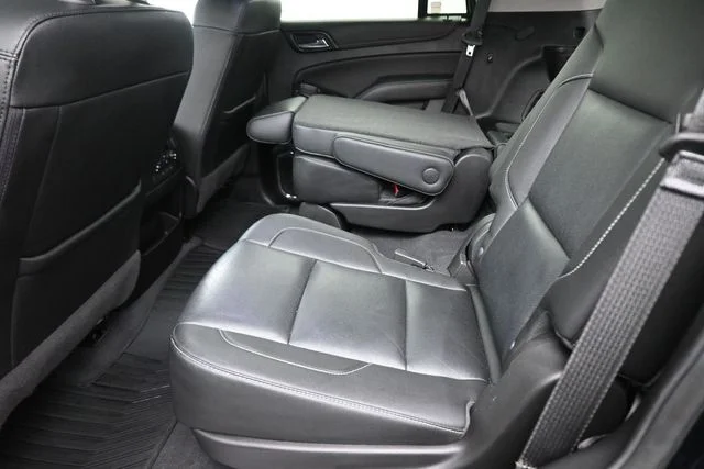 Used 2020 Black GMC SLT image 31