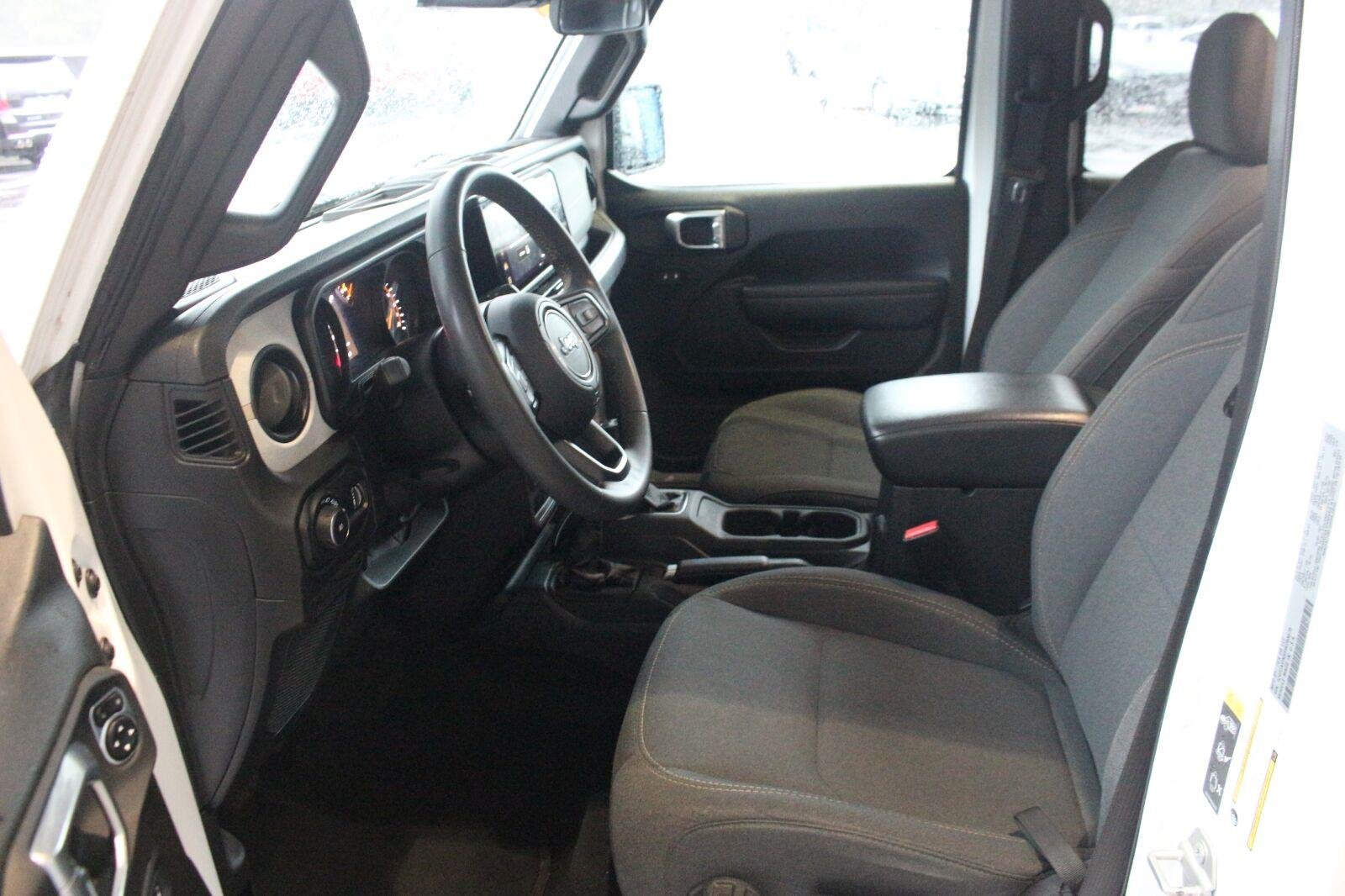 Used 2024 Whyte Jeep Sport S image 13