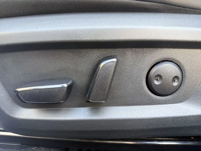 Used 2023 Gray Nissan SL image 12
