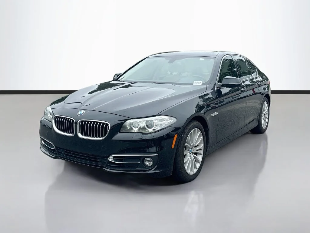 Used 2015 Black BMW 528i xDrive image 7
