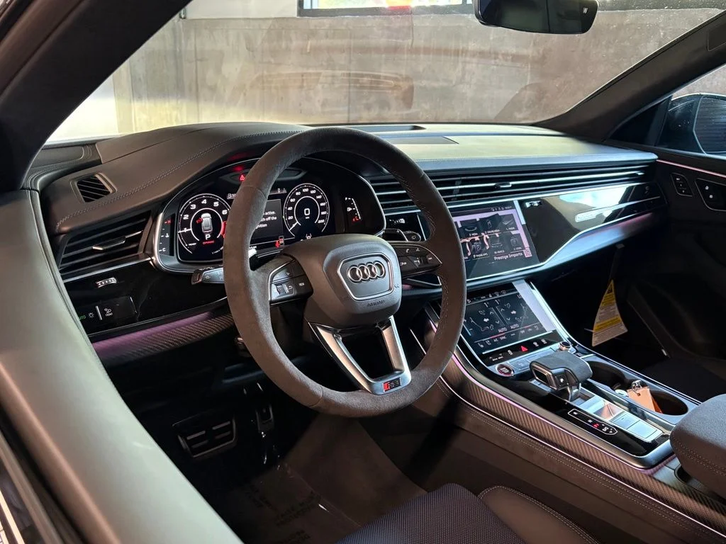 New 2027 Satellite Silver Metallic Audi 4.0T image 4