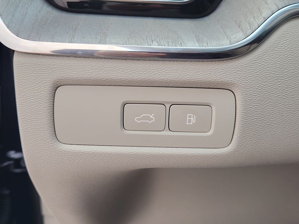 Used 2023 Denim Blue Metallic Volvo T8 Plus Dark Theme image 20