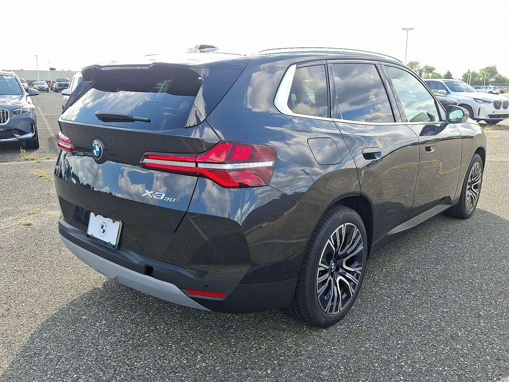 New 2026 Dark Graphite Metallic BMW 30 xDrive image 4