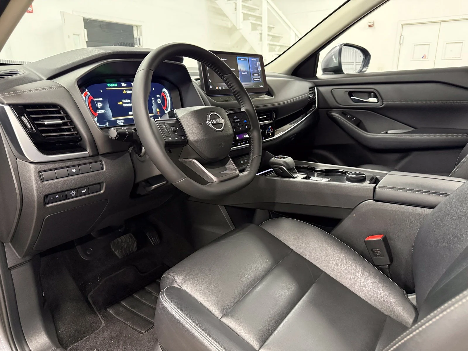 Used 2025 Gray Nissan SL image 18