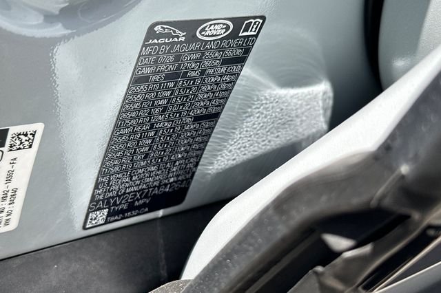 New 2026 Arroios Grey Land Rover P250 Base image 28