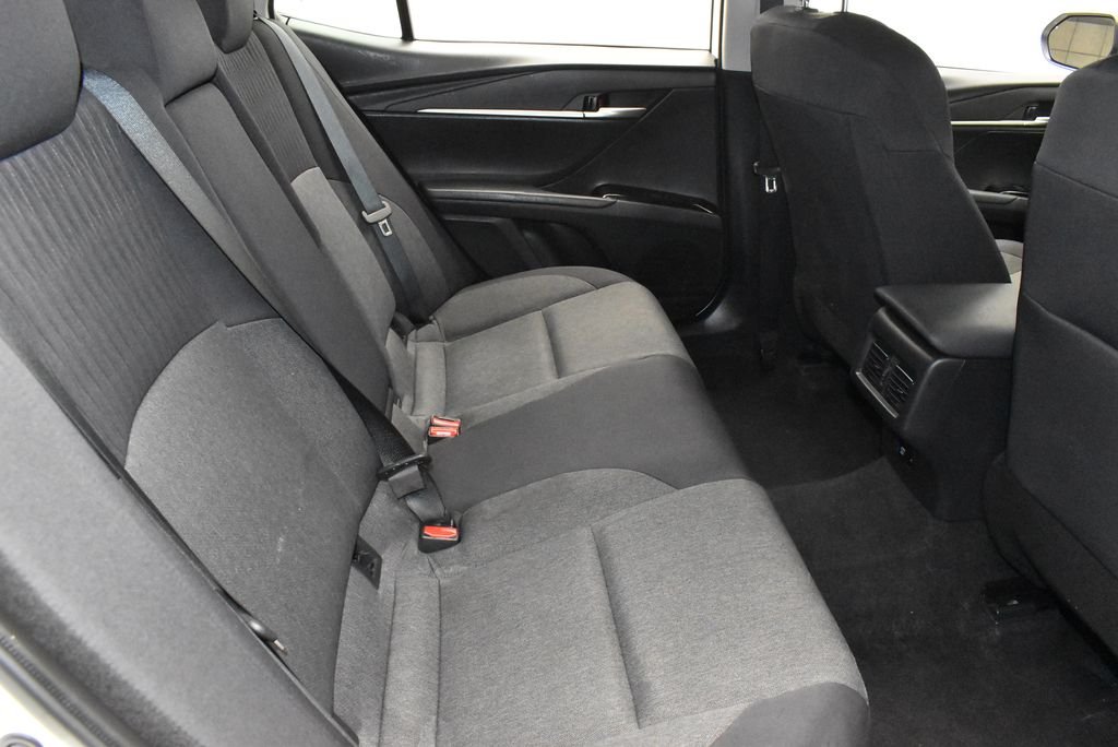 Used 2025 White Toyota LE image 28