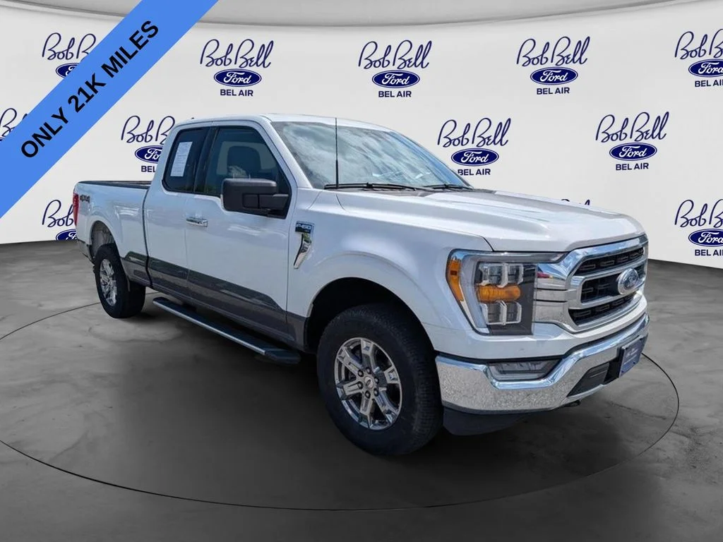 Used 2022 White Ford XLT image 1