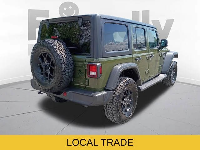 Used 2024 Green Jeep Sport image 5