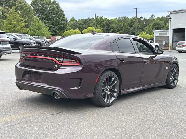 Used 2022 Purple Dodge R/T Scat Pack image 5
