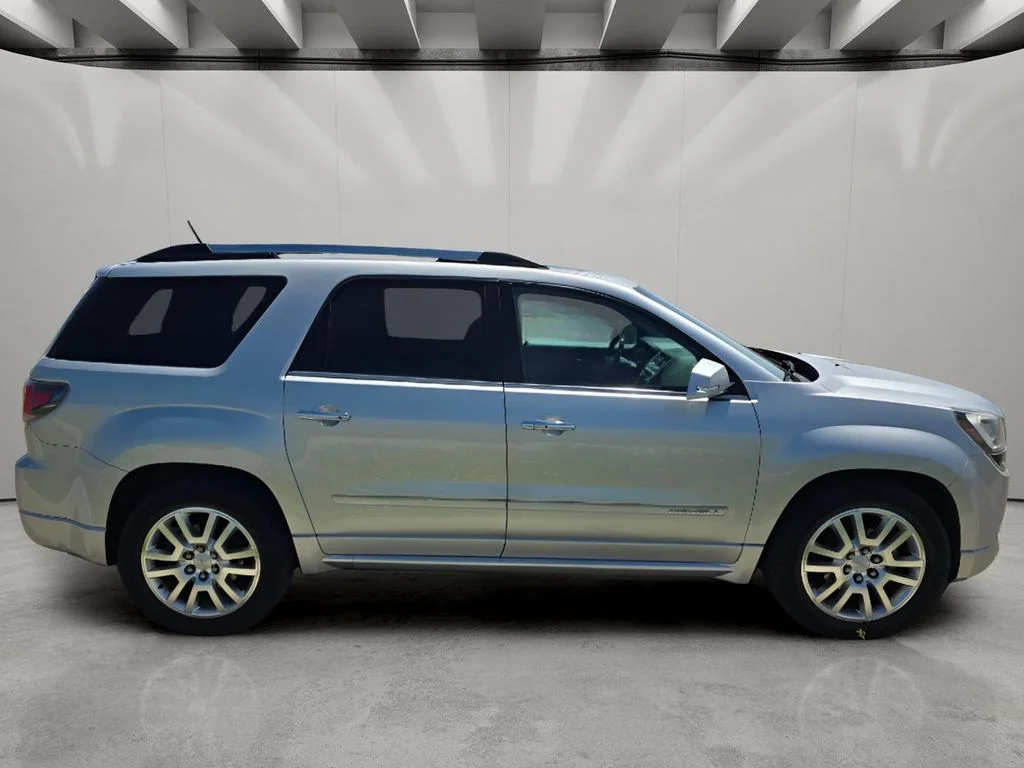 Used 2015 Quicksilver Metallic GMC Denali image 11
