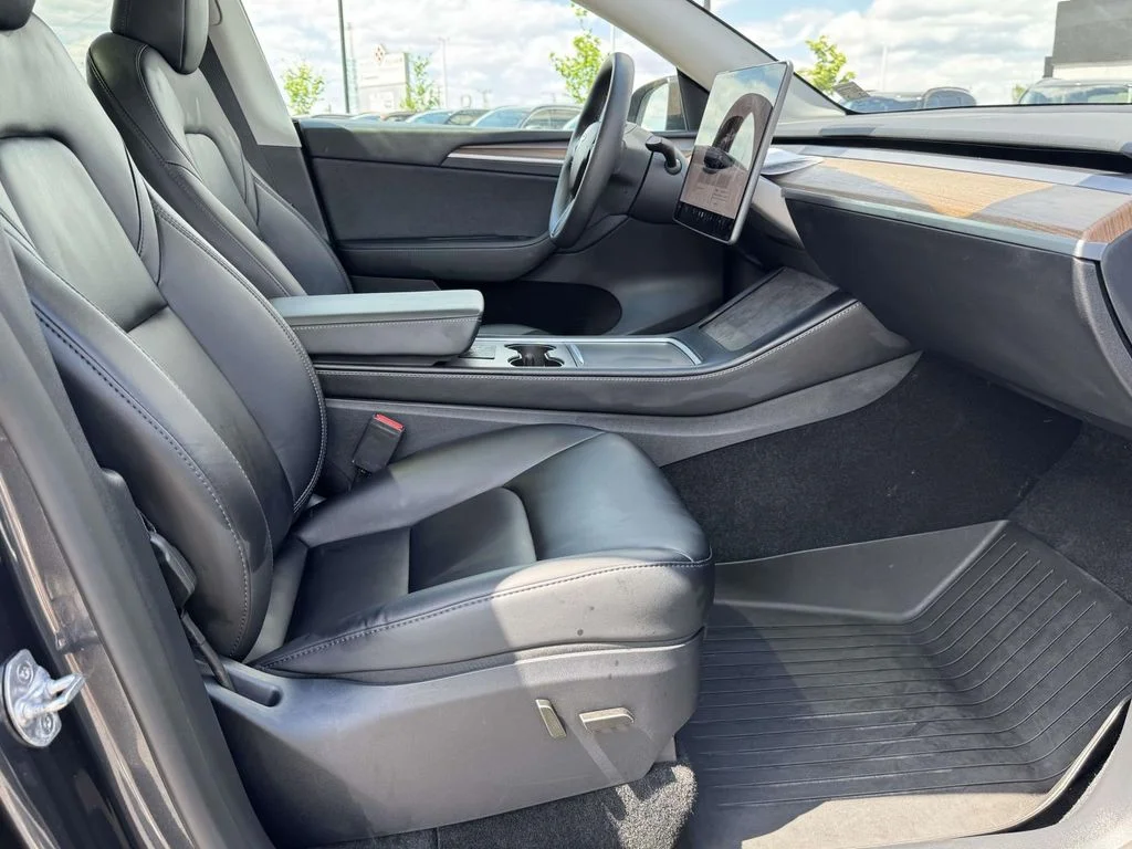Used 2025 Stealth Gray Tesla Long Range image 16