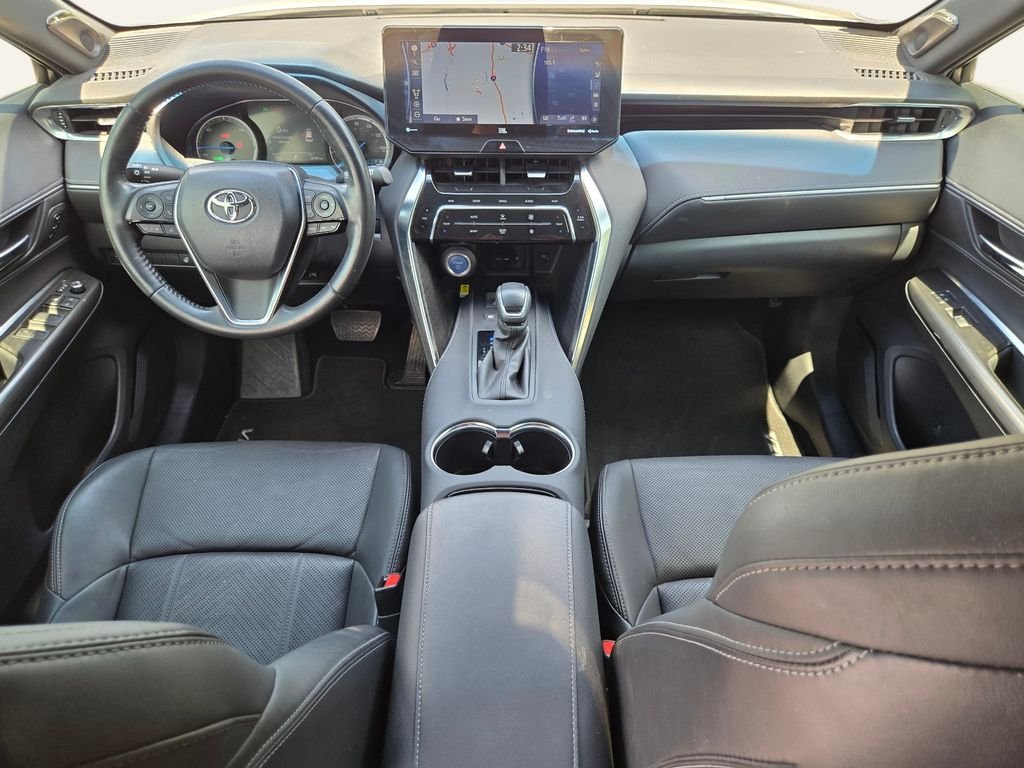 Used 2021 White Toyota XLE image 15