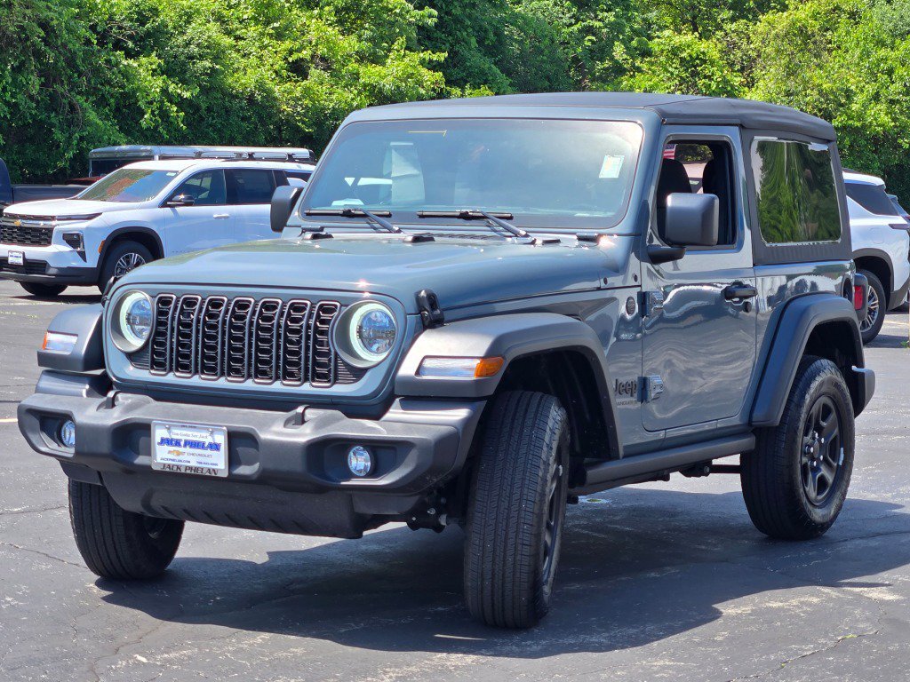 Used 2025 Gray Jeep 2-Door Sport 4x4 image 5