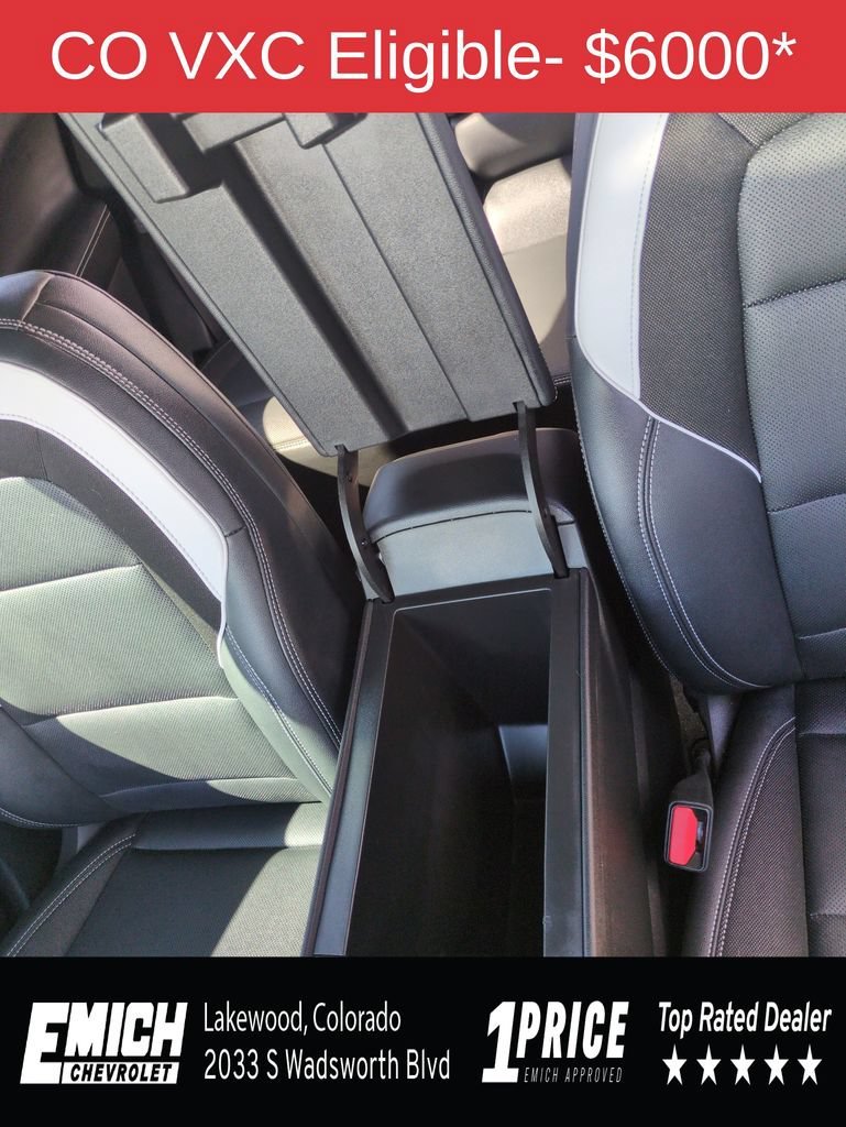 Used 2024 Summit White Chevrolet LT image 25