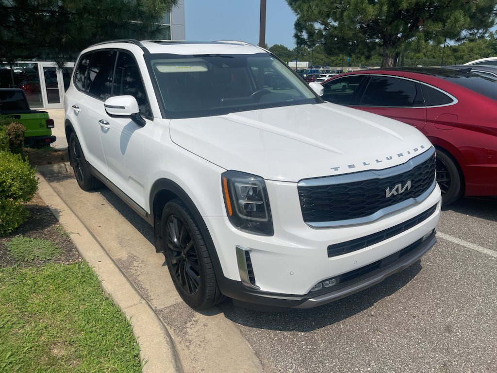 Used 2022 Glacial White Pearl Kia SX image 2