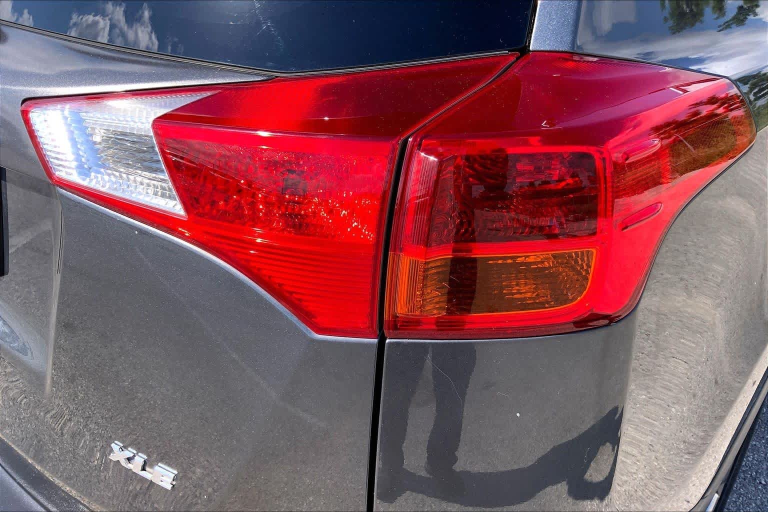 Used 2015 Magnetic Gray Metallic Toyota XLE image 29