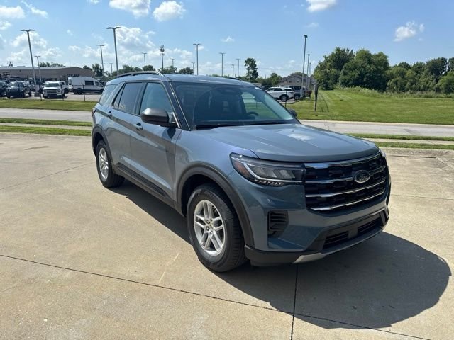 New 2026 Vapor Blue Metallic Ford Active image 31