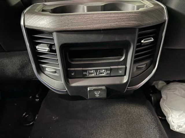 New 2026 Bright White Clear-Coat Exterior Paint RAM LARAMIE image 30