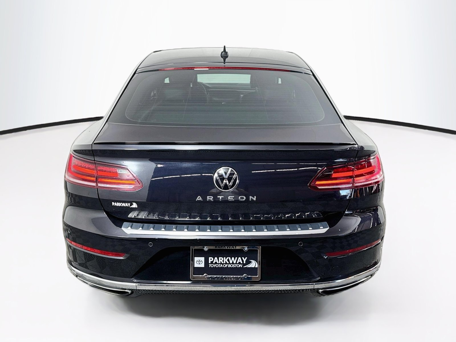 Used 2021 Black Volkswagen 2.0T SEL R-Line image 6