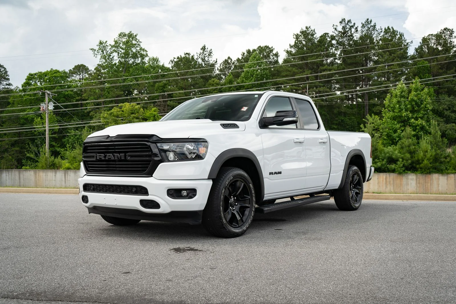 Used 2021 White Ram Big Horn/Lone Star image 3