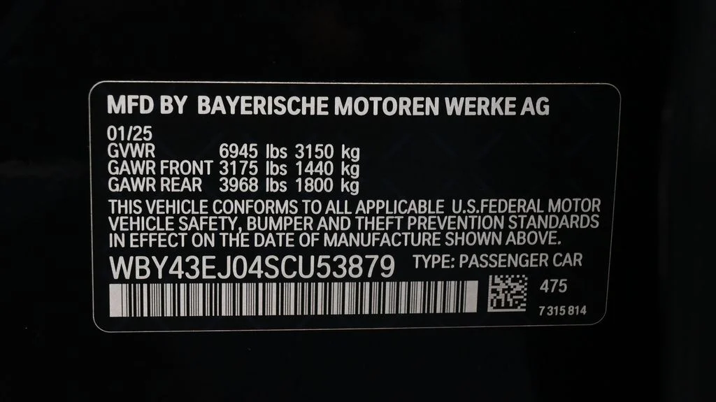 2025 BMW i7 50 - Photo 24