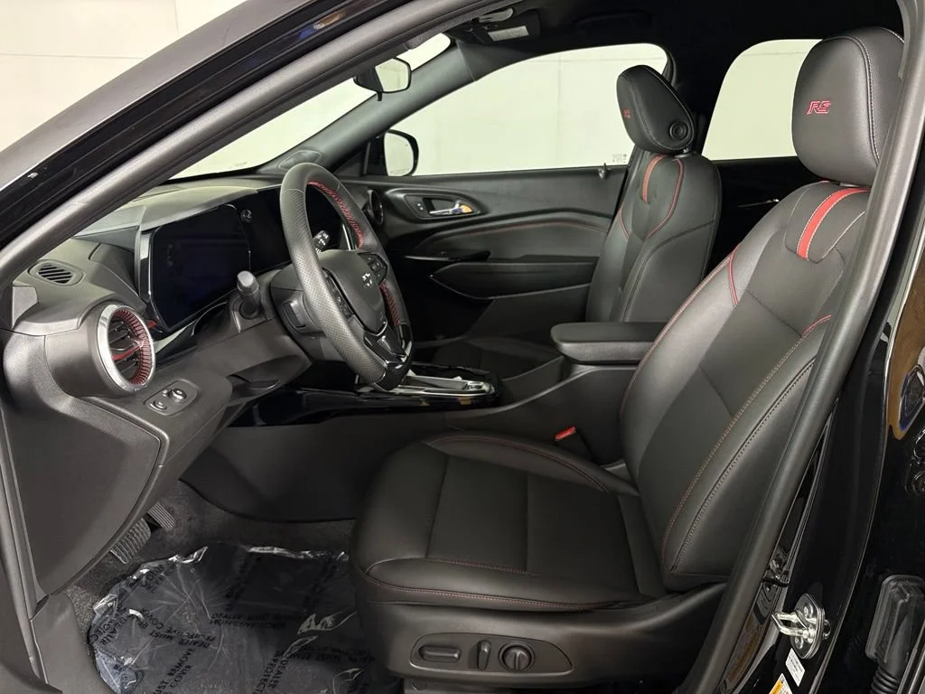 New 2026 Mosaic Black Metallic Chevrolet 2RS image 19