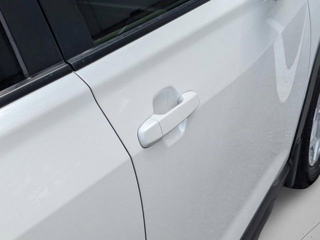 Used 2023 White Subaru Base image 40