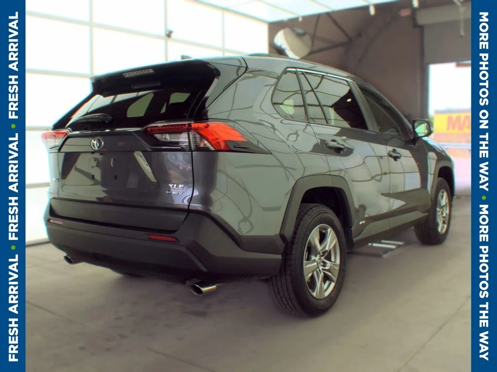 Used 2025 Gray Toyota XLE image 2