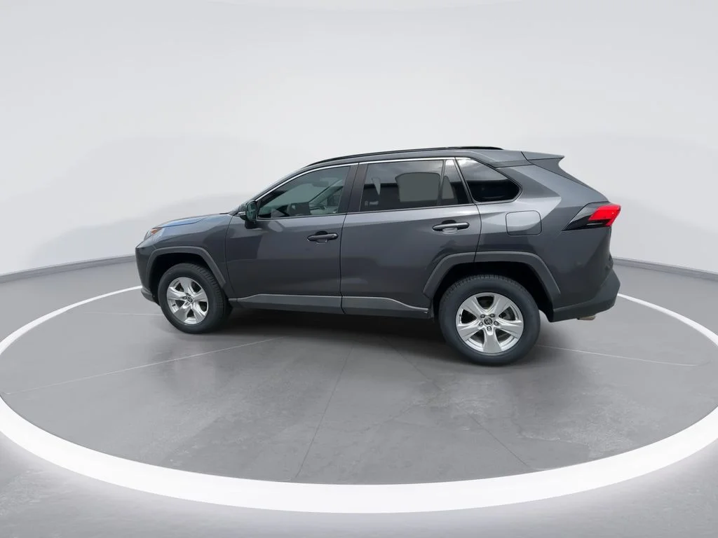 Used 2021 Gray Toyota XLE image 5