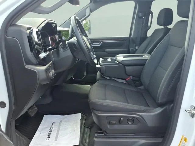 Used 2025 Summit White Chevrolet LT image 19