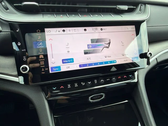 New 2026 White Jeep Altitude image 16