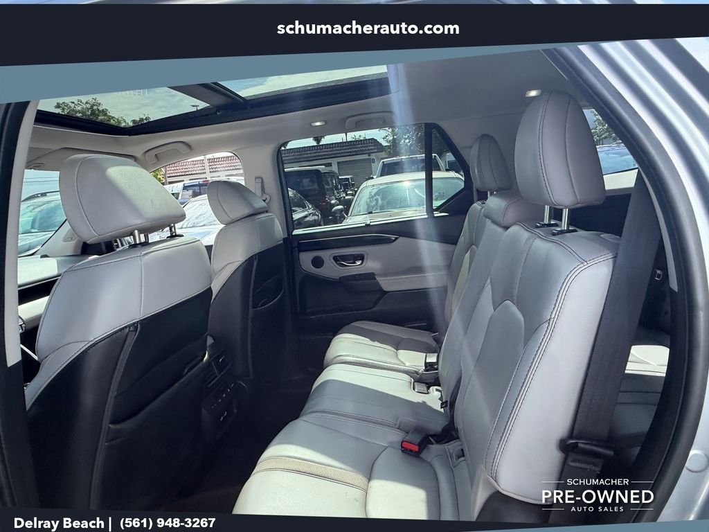 Used 2023 Silver Honda Touring image 12